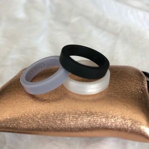 Set of 3 QALO wedding bands size 5
